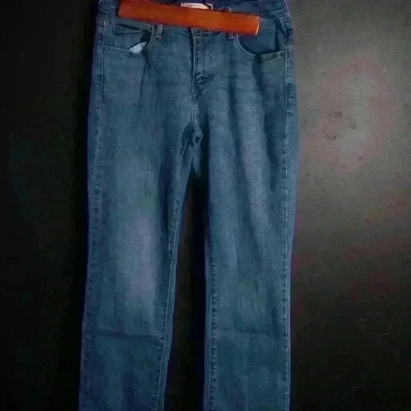 Women's Levi's 505 Straight size 28 - Picture 1 of 9